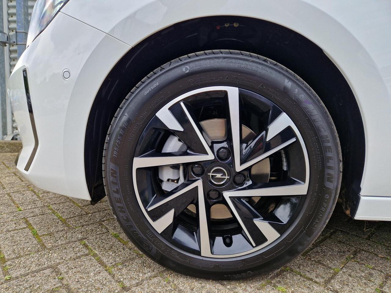 Opel CORSA GS 1.2 Turbo 100pk | ¤ 4.607 VOORDEEL | CLIMATE CONTROL | APPLE CARPLAY / ANDROID AUTO | CAMERA | PARKEERSENSOREN VOOR EN ACHTER | DODEHOEKDETECTIE |