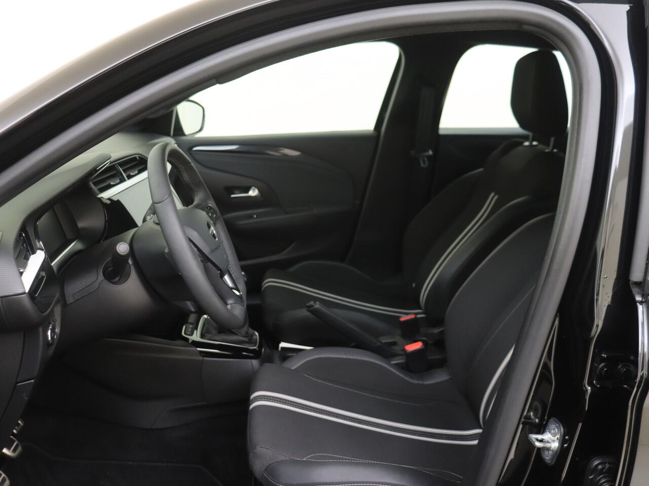 Opel CORSA 1.2 Turbo GS | Navigatie by App| Climate Control | Camera en Parkeerhulp Achter |