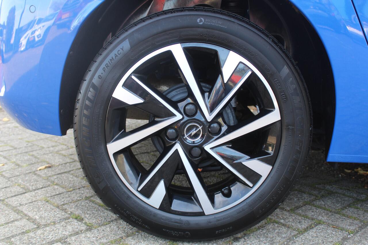 Opel CORSA 1.2 Turbo GS Stuur + Stoel verwarming l Cruise control l Navigatie l AppleCarPlay/AndroidAuto l Parkeercamera l voor en achter sensoren l Dodehoek detectie l VDL auto