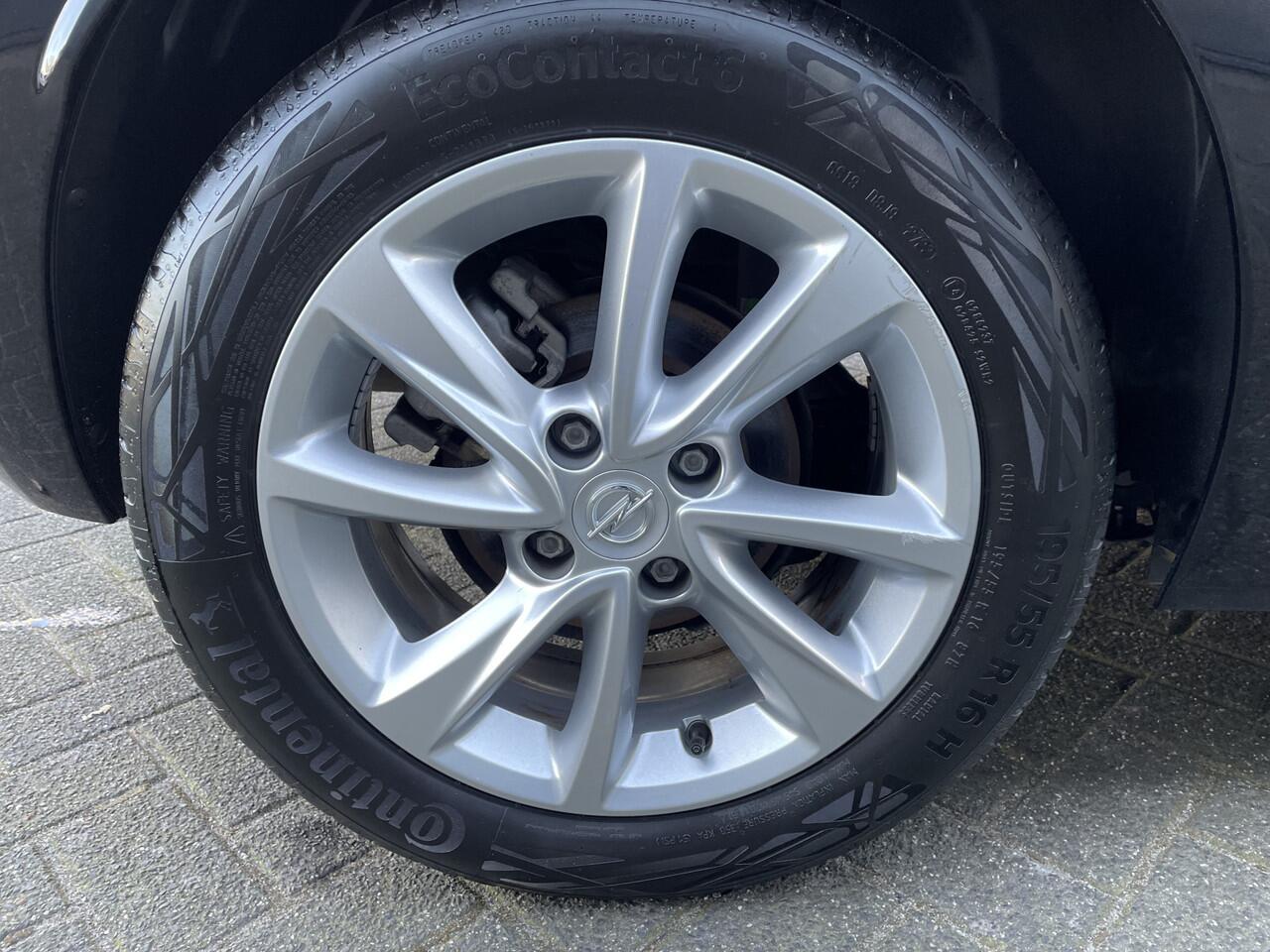 Opel CORSA 100pk Elegance (Camera - LED - Parkeersensoren V+A - Keyless - Navigatie - Dodehoekdetectie- Apple Carplay)