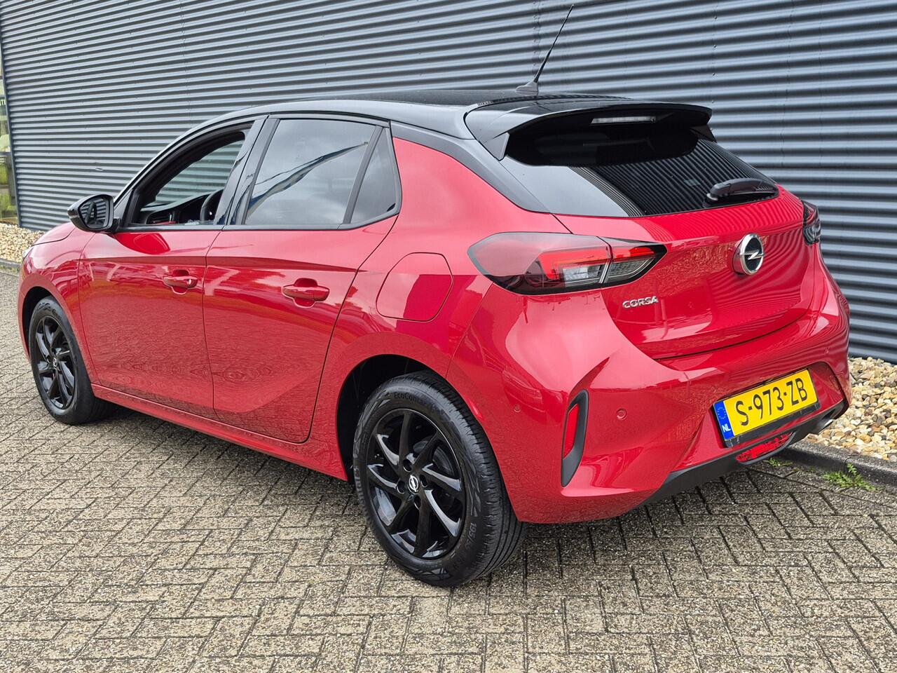 Opel CORSA 1.2 Level 4 GS 100PK | Two Tone | Zwarte Velgen | Navigatie via Apple Carplay of Android Auto | Dode Hoek Bewaking | Camera | Pakeersensoren voor en achter |