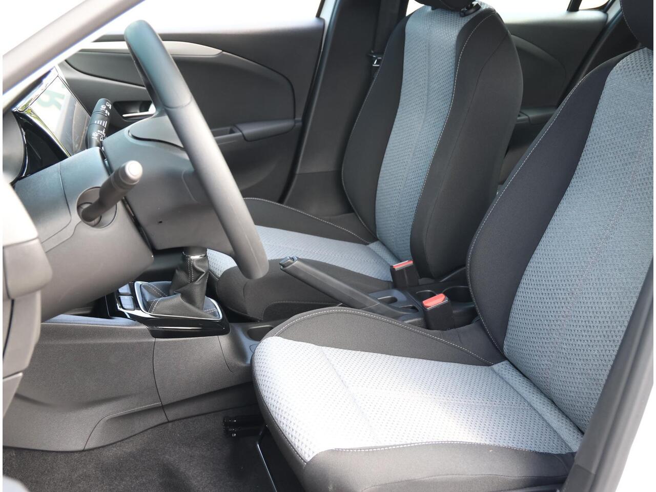 Opel CORSA 1.2 Edition | Incl. ¤3.359 korting! | Airco | Achteruitrijcamera | Parkeersensoren Voor en Achter | Dodehoekdetectie | Apple Carplay/ Android Auto |