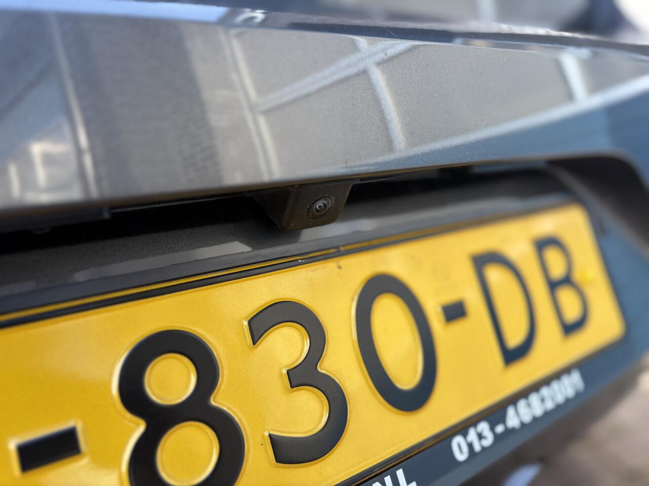 Opel CORSA 1.2 Elegance, panodak, navi, cruise, climate control