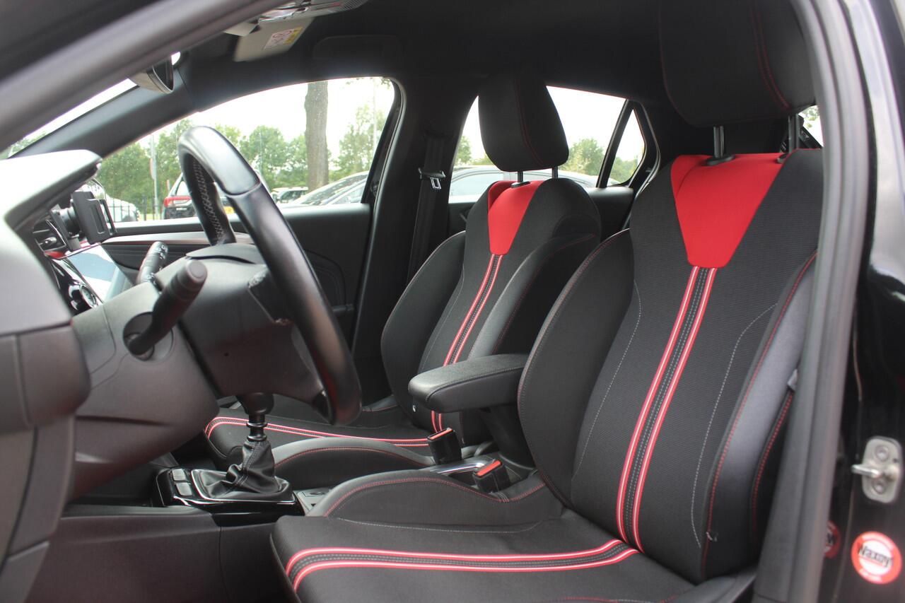 Opel CORSA 1.2 GS Line / Navigatie / Parkeerhulp achter / Keyless / 16'' / Getint glas / Climate Control / Apple CarPlay / Cruise Control