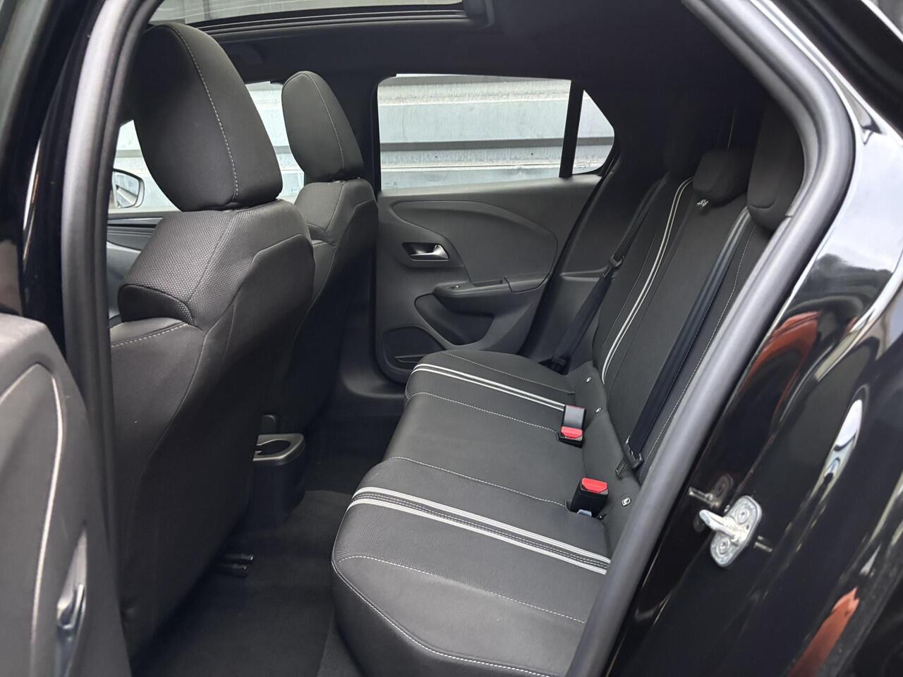 Opel CORSA GS 1.2 Turbo 100pk | PANODAK | ALL SEASON BANDEN | PURE PANEL | BLACK PACK | NAVI | 180° CAMERA | DODEHOEKBEW. | CLIMA |