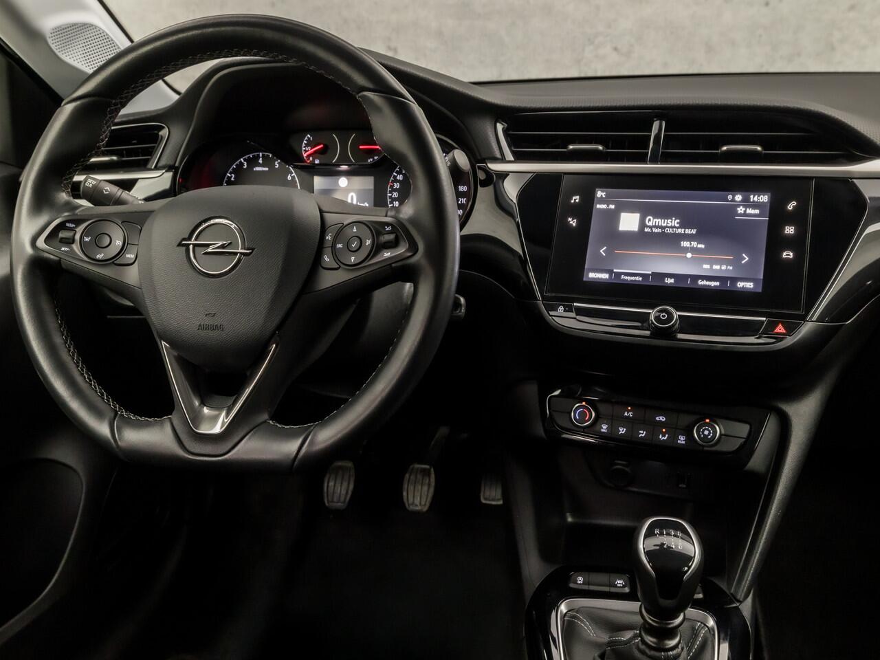 Opel CORSA 1.2 Elegance (APPLE CARPLAY, GROOT NAVI, LEDER, LM VELGEN, SPORTSTOELEN, LED KOPLAMPEN, CRUISE, LANE ASSIST, NIEUWSTAAT)