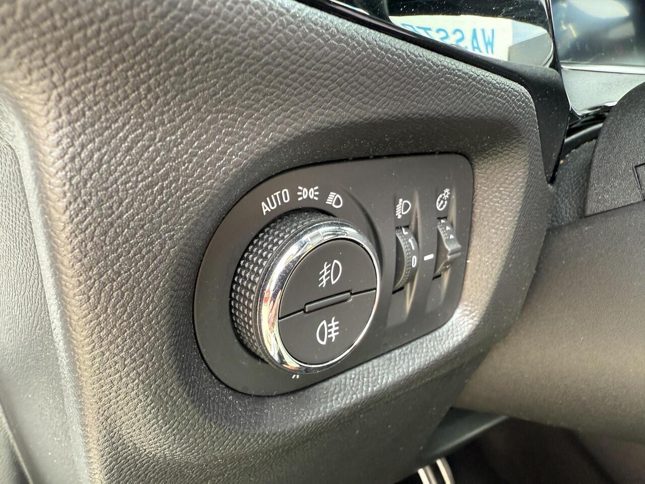 Opel CORSA 1.2 GS Line / ALL-IN RIJKLAARPRIJS /Airco/Apple Carplay/Duo-Tone/16"Zwarte velgen