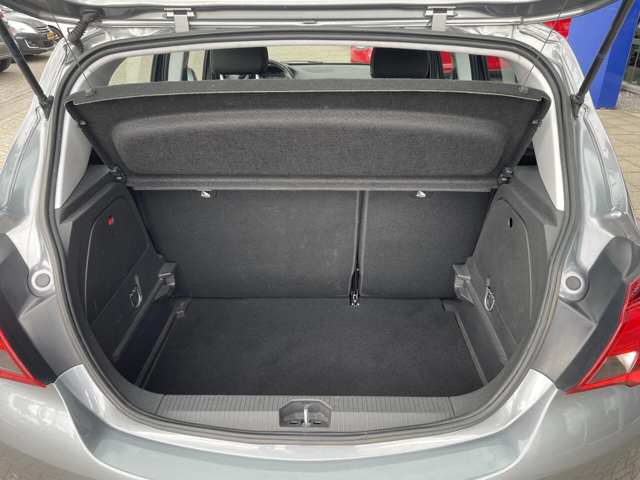 Opel CORSA 1.4 Favourite | PDC | Navi | Cruise |