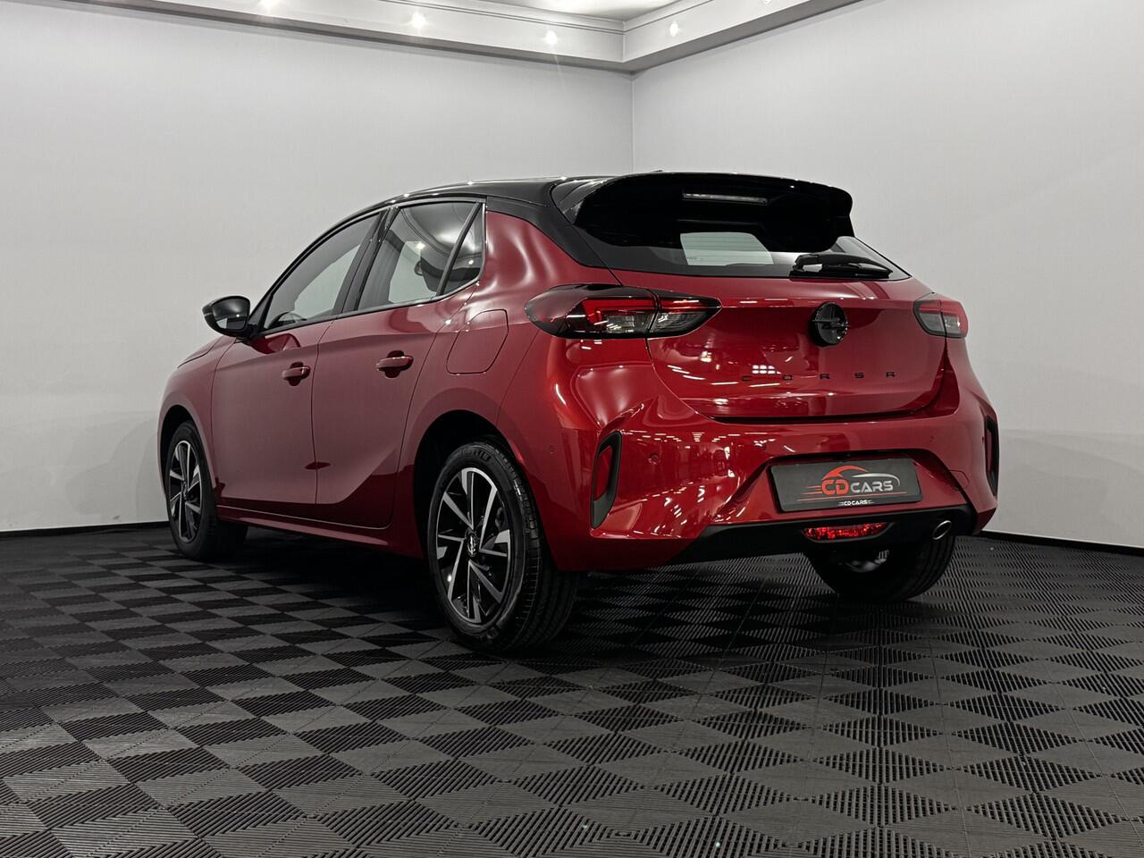 Opel CORSA 1.2 GS Half leder, Camera, Apple carplay, Virtual desk, Winterpakket, Cruise control, 2 jaar garantie