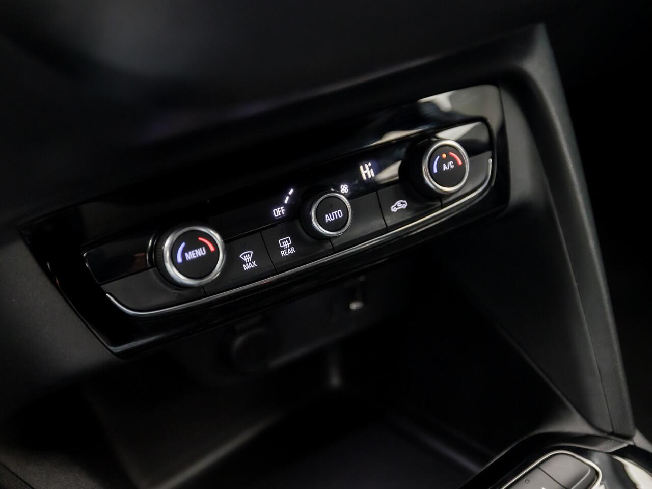 Opel CORSA 1.2 GS Line Sport (APPLE CARPLAY, ZWART DAK, 360 CAMERA, LED KOPLAMPEN, VIRTUAL DASHBOARD, HALF LEDER, NIEUWSTAAT)