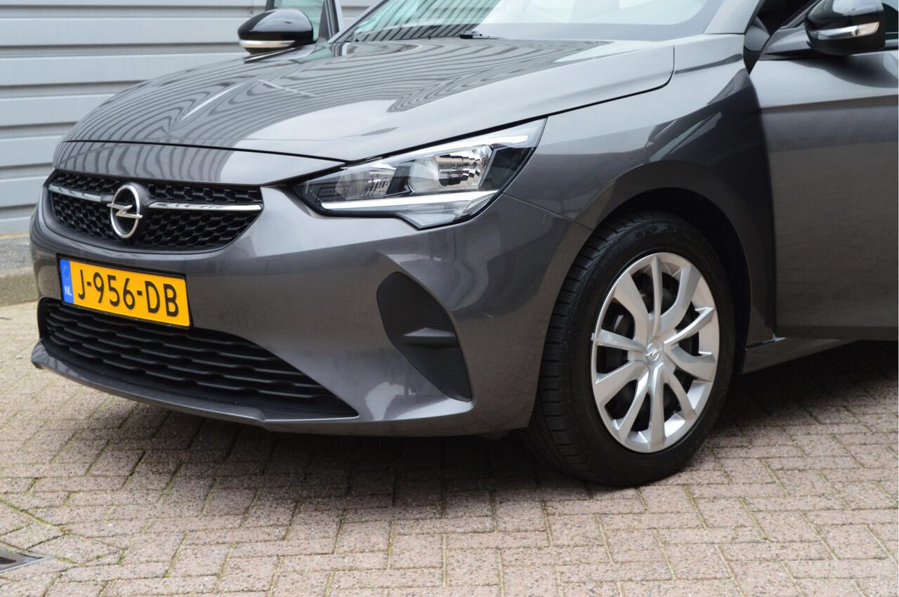 Opel CORSA 1.2 Edition O.a: Airco, Navi, Cruise, Carplay, DAB, Rijklaar, Etc. All-in prijs!