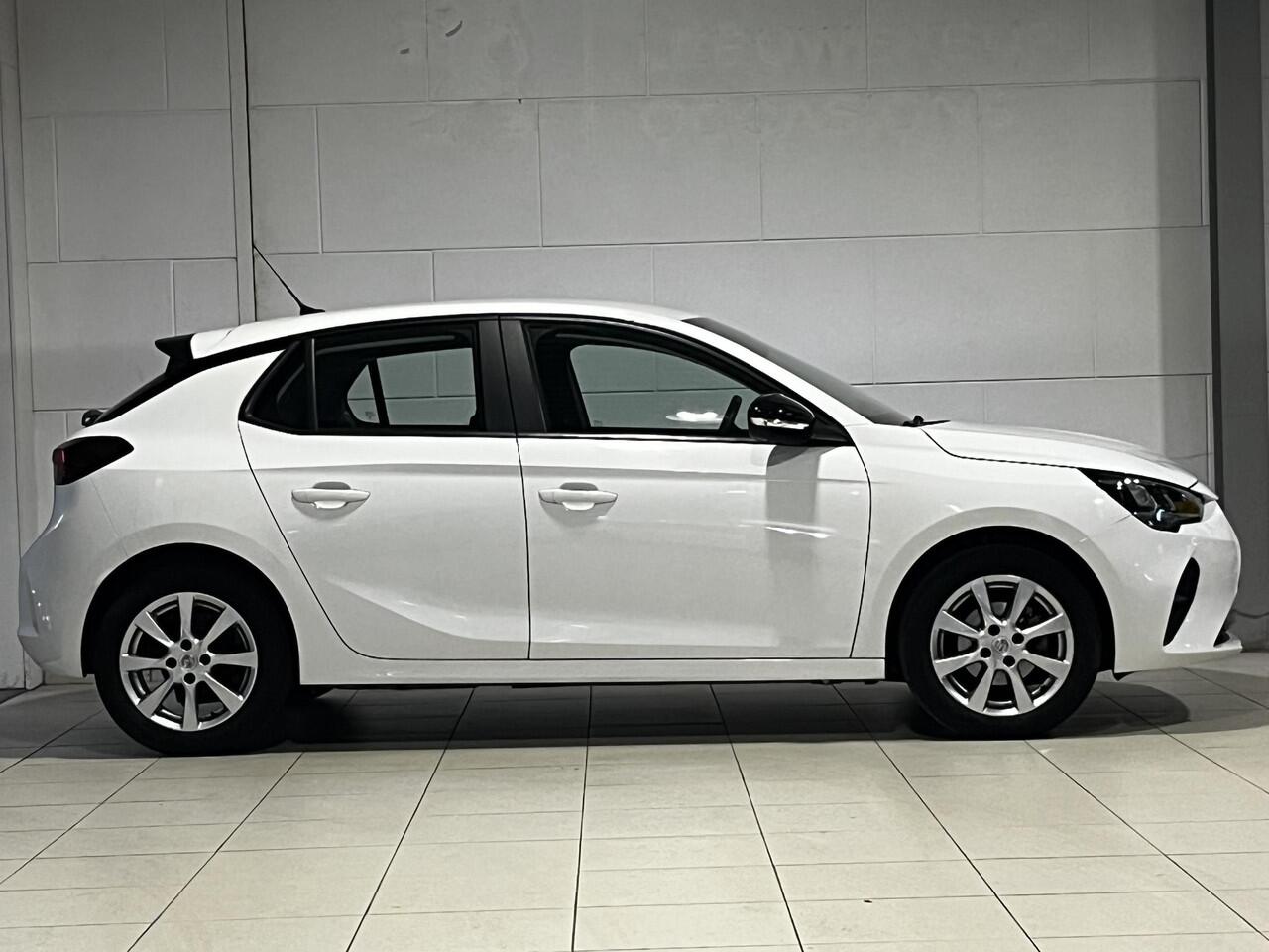 Opel CORSA Edition+ 1.2 75pk | APPLE CARPLAY / ANDROID AUTO | LEDER STUUR | PARKEERSENSOREN | ARMSTEUN | ISOFIX |