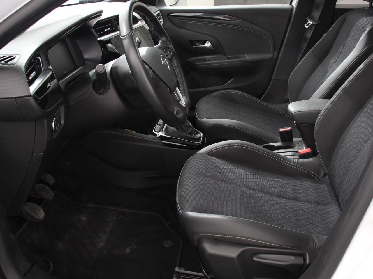 Opel CORSA 1.2 Turbo Sport Edition Climate control | Cruise control | Panoramadak | Achteruitrijcamera | Parkeersensoren | Stuurverwarming | Stoelverwarming | Apple Carplay/ Android Auto