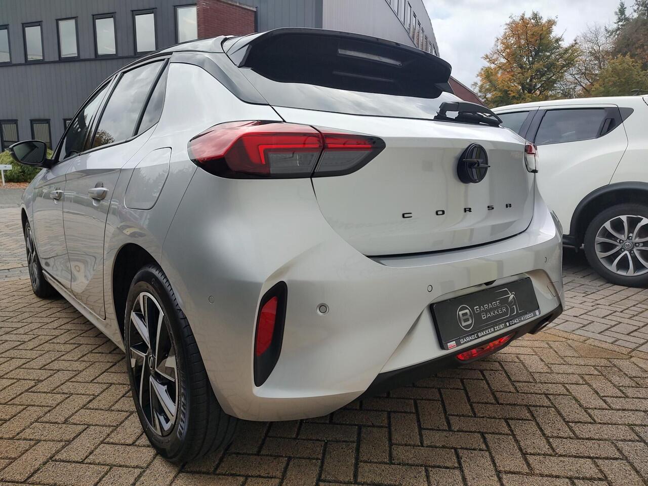 Opel CORSA 1.2 GS Line Bi-Tone Led Camera-360 Dodehoek CarPlay -Navi