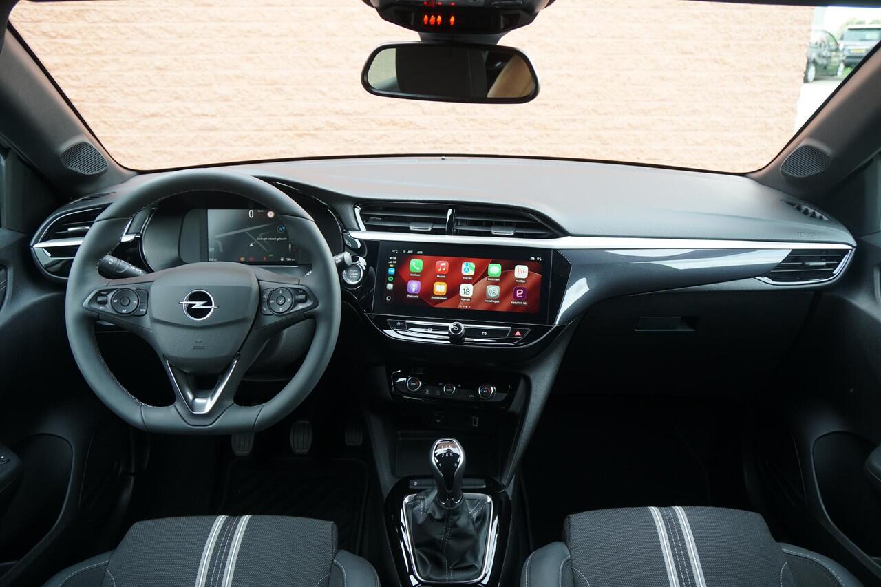 Opel CORSA 1.2 GS + KEYLESS / CAMERA / DODEHOEKDETECTIE / APPLE CARPLAY