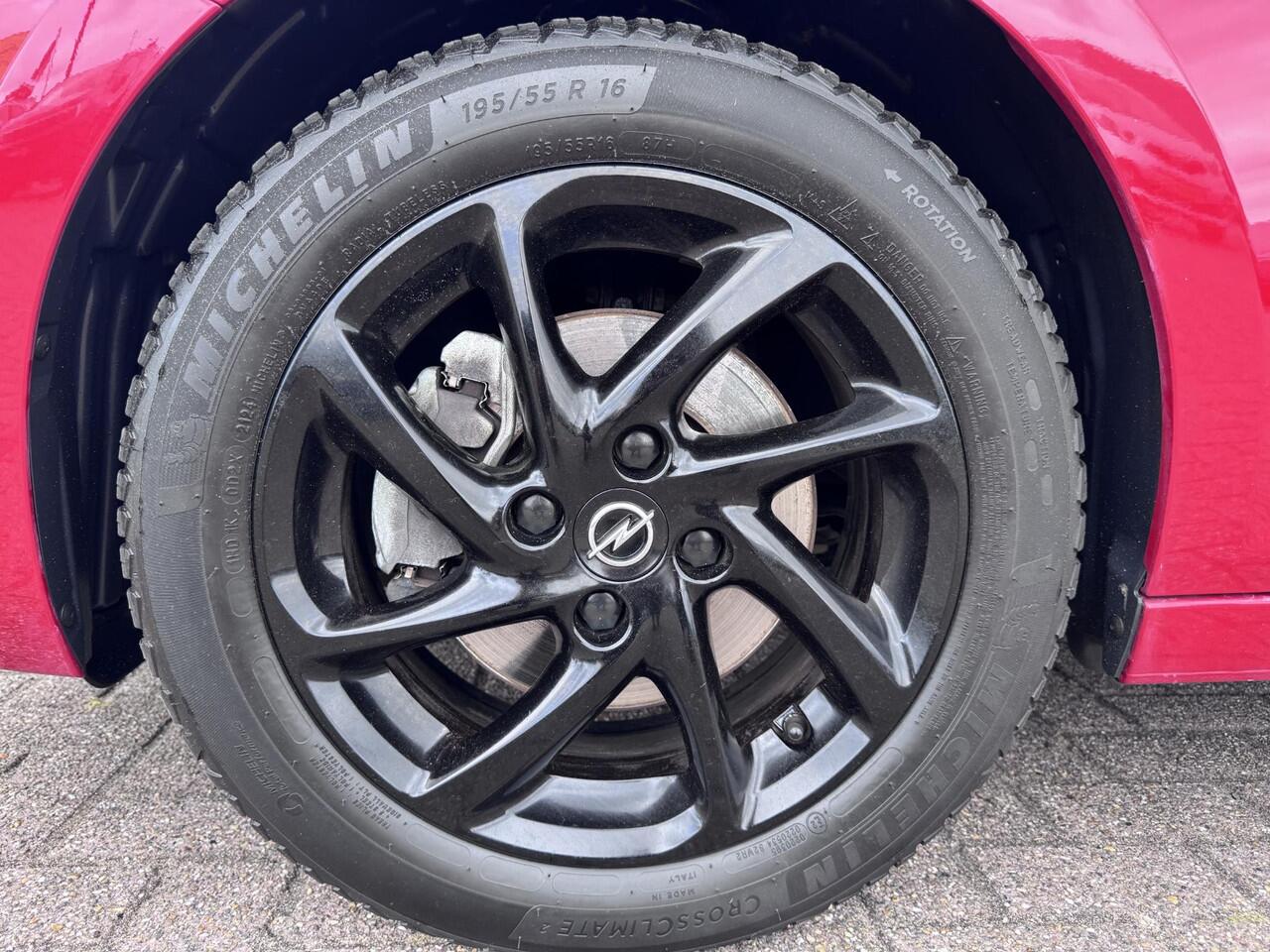 Opel CORSA 1.2 GS Line AUTOMAAT 130 pk!! | Camera | 17 inch LMV | Carplay | LED | Dode hoek