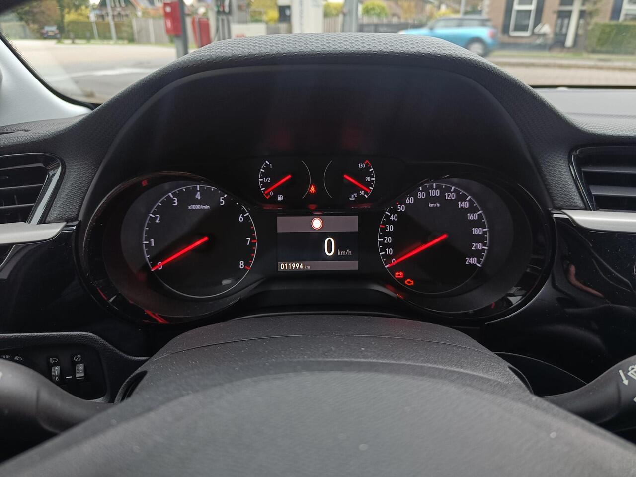 Opel CORSA 1.2 Edition Style Pakket//Navigatie//Camera//4-seizoenenbanden