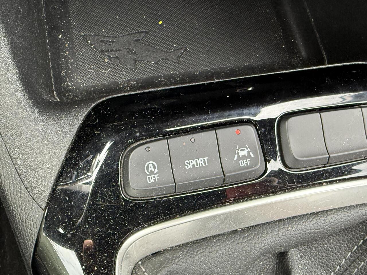 Opel CORSA 1.2 GS Line / ALL-IN RIJKLAARPRIJS /Airco/Apple Carplay/Duo-Tone/16"Zwarte velgen