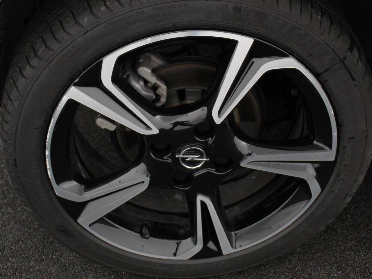 Opel CORSA 1.2 Turbo 110pk Hybrid Automaat GS | Navigatie | Cruise control | Parkeersensoren | Apple Carplay/ Android Auto | Camera | Lichtmetalen velgen | LED