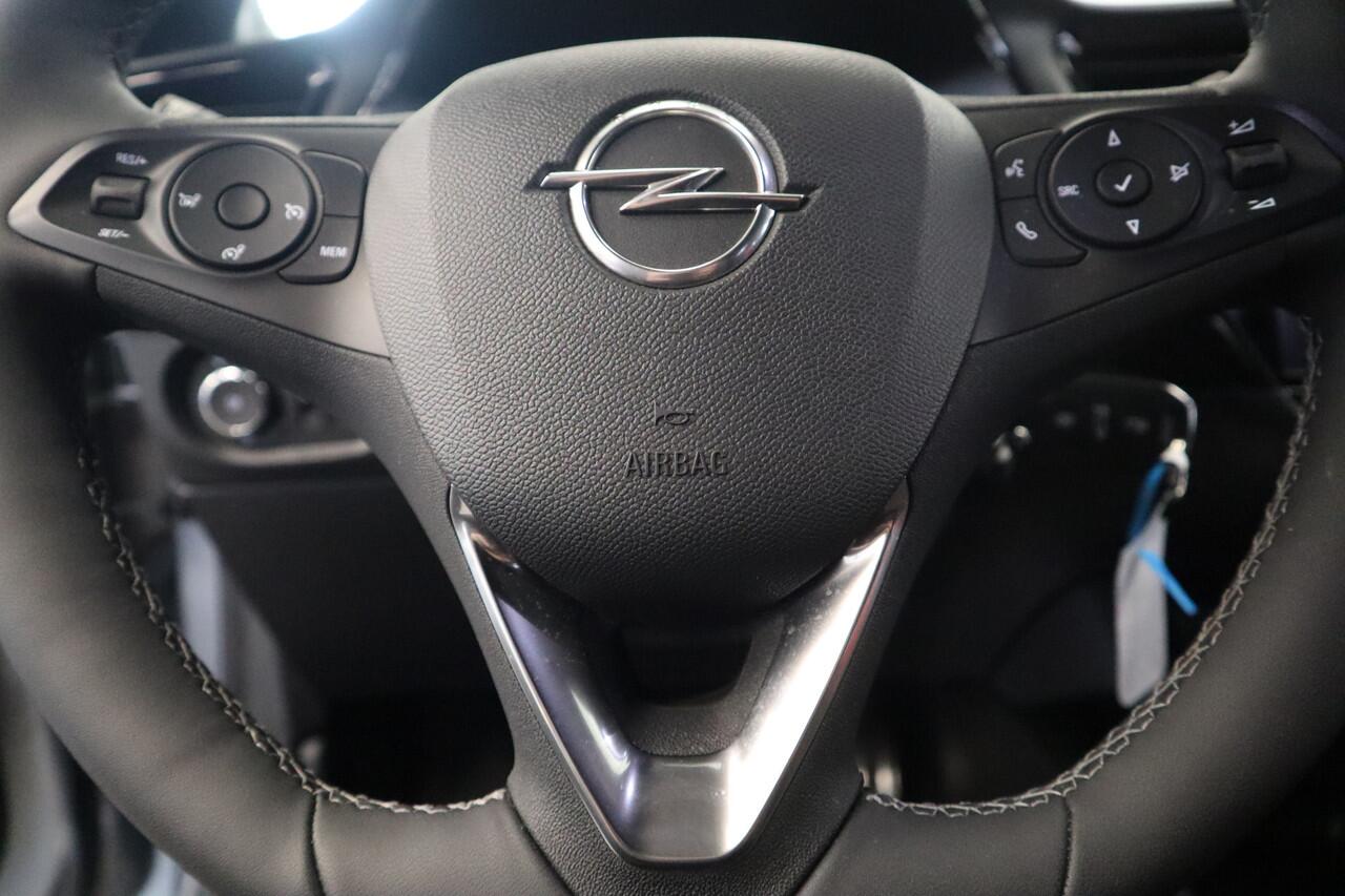 Opel CORSA 1.2 GS Line Navigatie Cruise Control 16LMV Two tone Color PDC Achteruit camera 24 maanden garantie mogelijk (*vraag naar de voorwaarden)