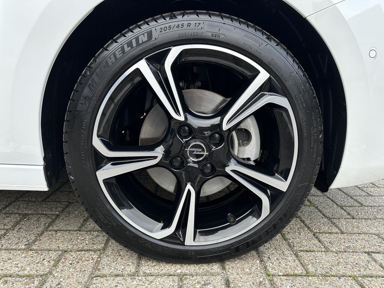 Opel CORSA 1.2 Turbo 100pk Ultimate l PANO-DAK l CAMERA l ECC l LED l NAVI l STOEL/STUUR-VERW. l 19.000km