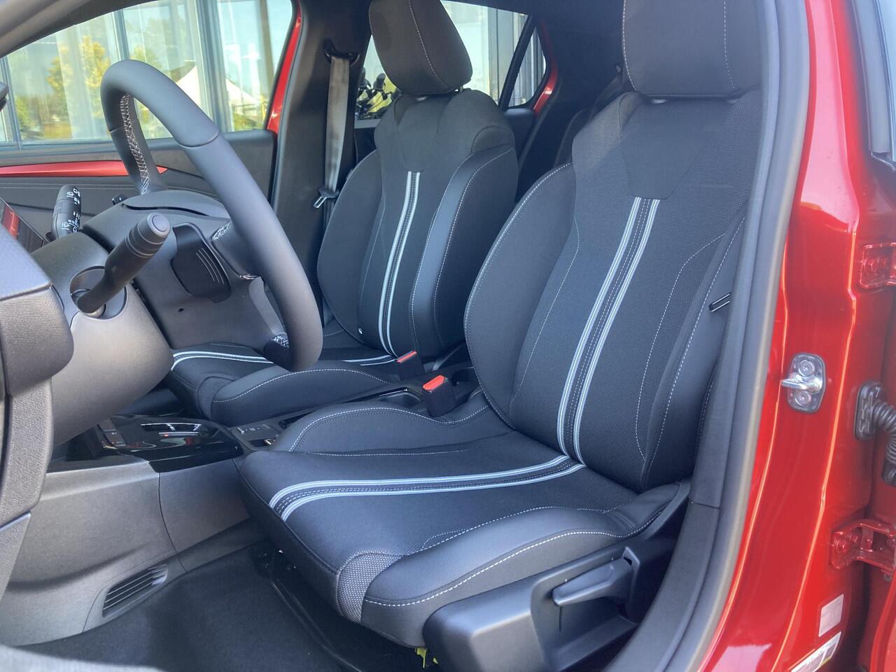 Opel CORSA 1.2 Turbo 110pk Hybrid Automaat Yes | Navigatie via Carplay | Android Auto | Cruise control | LED koplampen | Parkeersensoren | Sportstoelen | Stoel- en stuurverwarming | Zwart dak