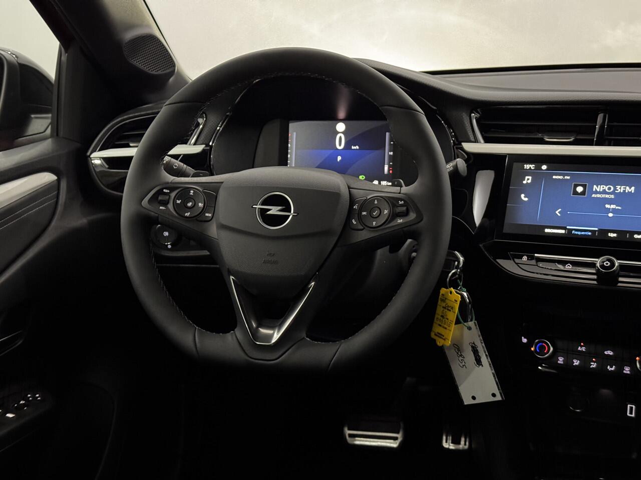 Opel CORSA 1.2 GS Half leder, Camera, Apple carplay, Virtual desk, Winterpakket, Cruise control, 2 jaar garantie