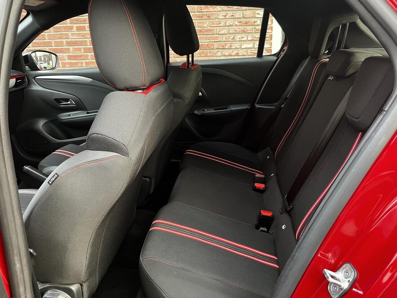 Opel CORSA GS 1.2 Turbo 100pk | TREKHAAK | TWO-TONE | APPLE CARPLAY / ANDROID AUTO | PARKEER SENSOREN | BLACK PACK | DAKSPOILER | FULL LED | ISOFIX |