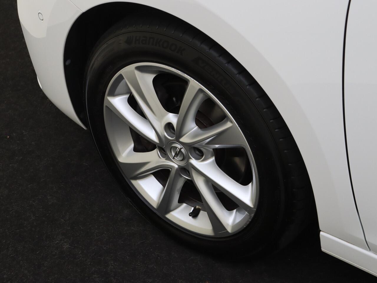 Opel CORSA 1.2 Level 3 | Dodehoekbewaking | Camera | Carplay |