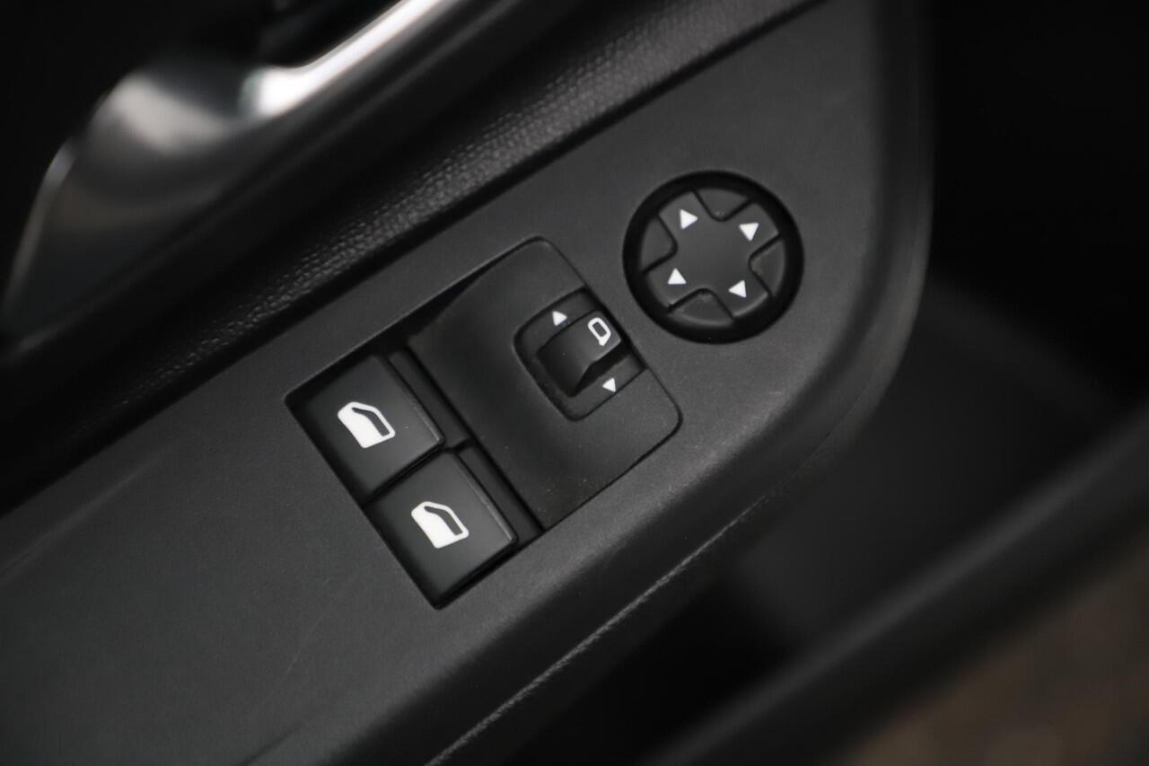 Opel CORSA 1.2 Edition 102PK Navigatie Airco Cruise Control Carplay Android LED