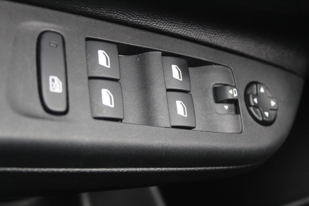 Opel CORSA 1.2 Turbo Edition Start- stop knop l Cruise control l Navigatie l AppleCarPlay/AndroidAuto l Parkeer camera I VDL auto