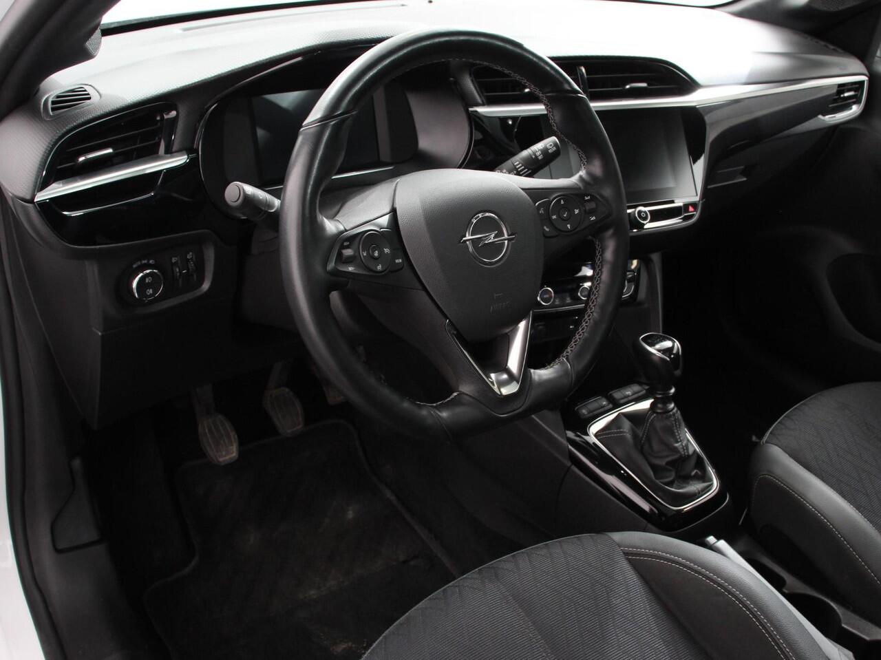 Opel CORSA 1.2 Turbo Sport Edition Climate control | Cruise control | Panoramadak | Achteruitrijcamera | Parkeersensoren | Stuurverwarming | Stoelverwarming | Apple Carplay/ Android Auto