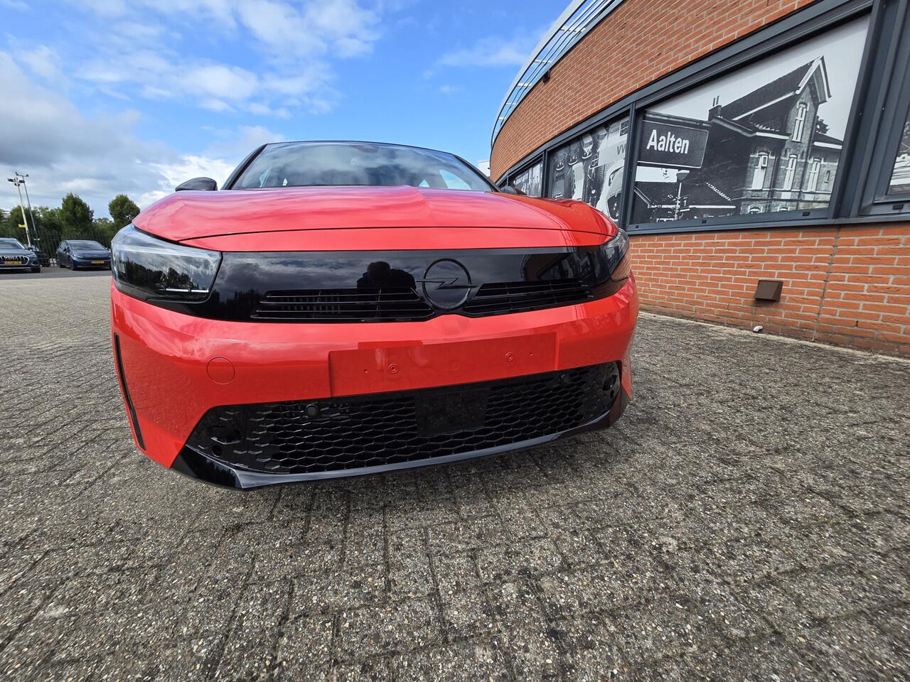 Opel CORSA 1.2 GS Nieuw Nieuw, import uit Denemarken Niet geregistreerd en niet gereden