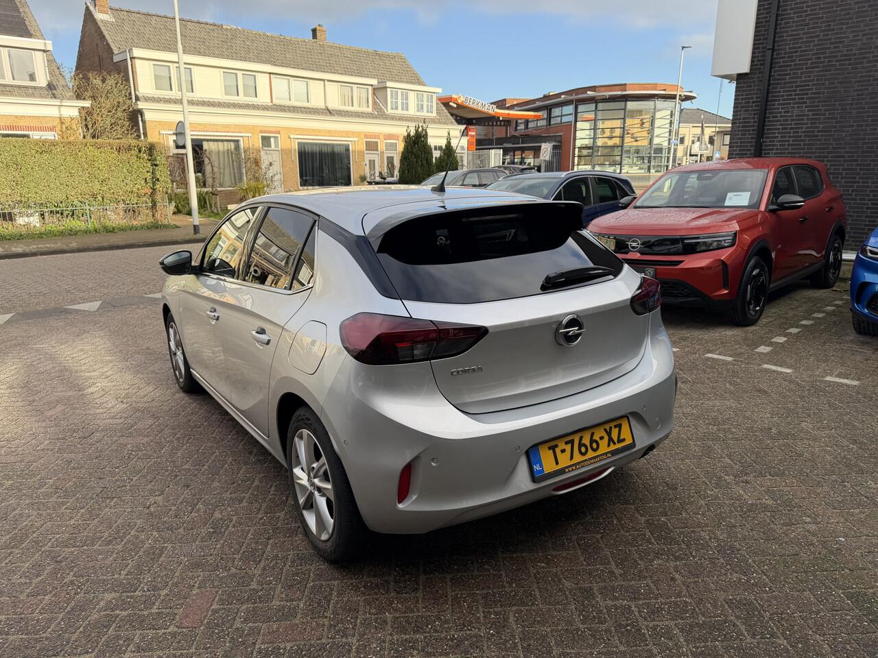 Opel CORSA 1.2 Elegance Automaat Trekhaak,Dodehoek sensor,Camera