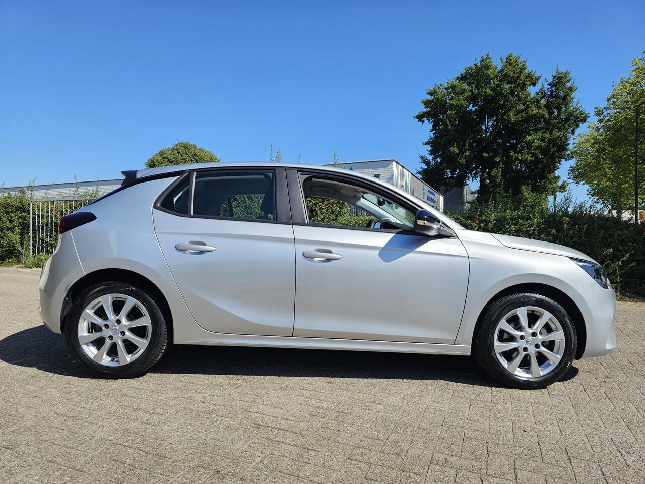 Opel CORSA 1.2 Edition, Carplay! Stuurverwarming! Apk 11-26! Zondag OPEN!