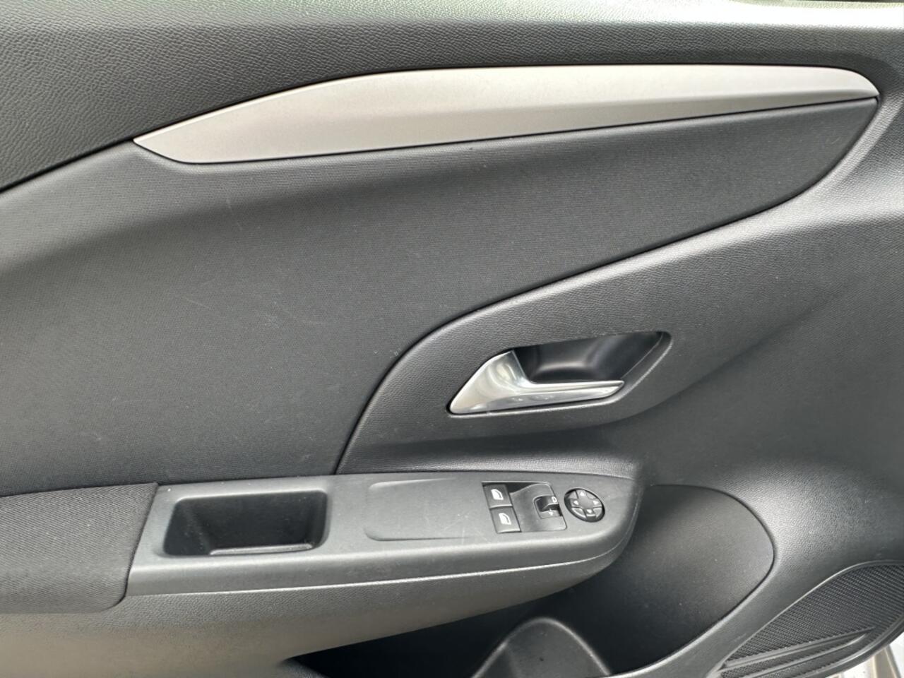 Opel CORSA 1.2 Edition