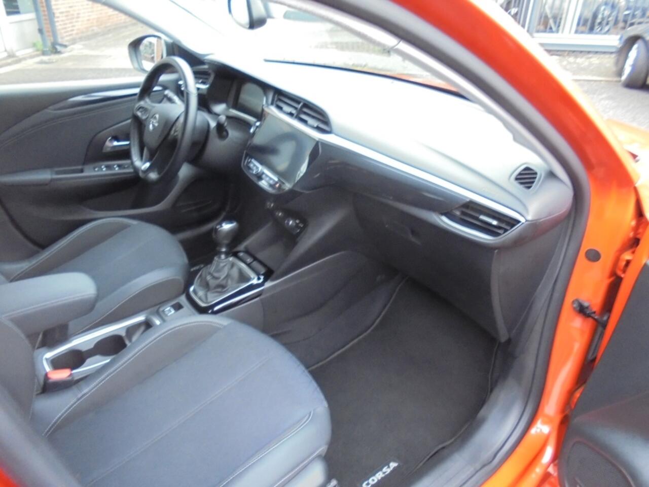 Opel CORSA 1.2 Elegance||Trekh.||LED||PDC||ECC||Navi||Rijklaar||