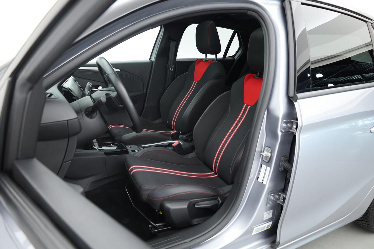 Opel CORSA 1.2 GS Line Automaat | Pano | Camera | Apple CarPlay | Dodehoekdet. | All seasons