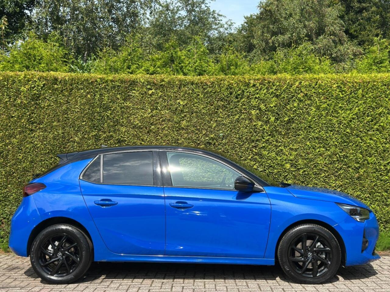 Opel CORSA 1.2 GS Line Nieuw Model 2x voorraad Apple CarPlay Stuur/Stoelverwarming PDC