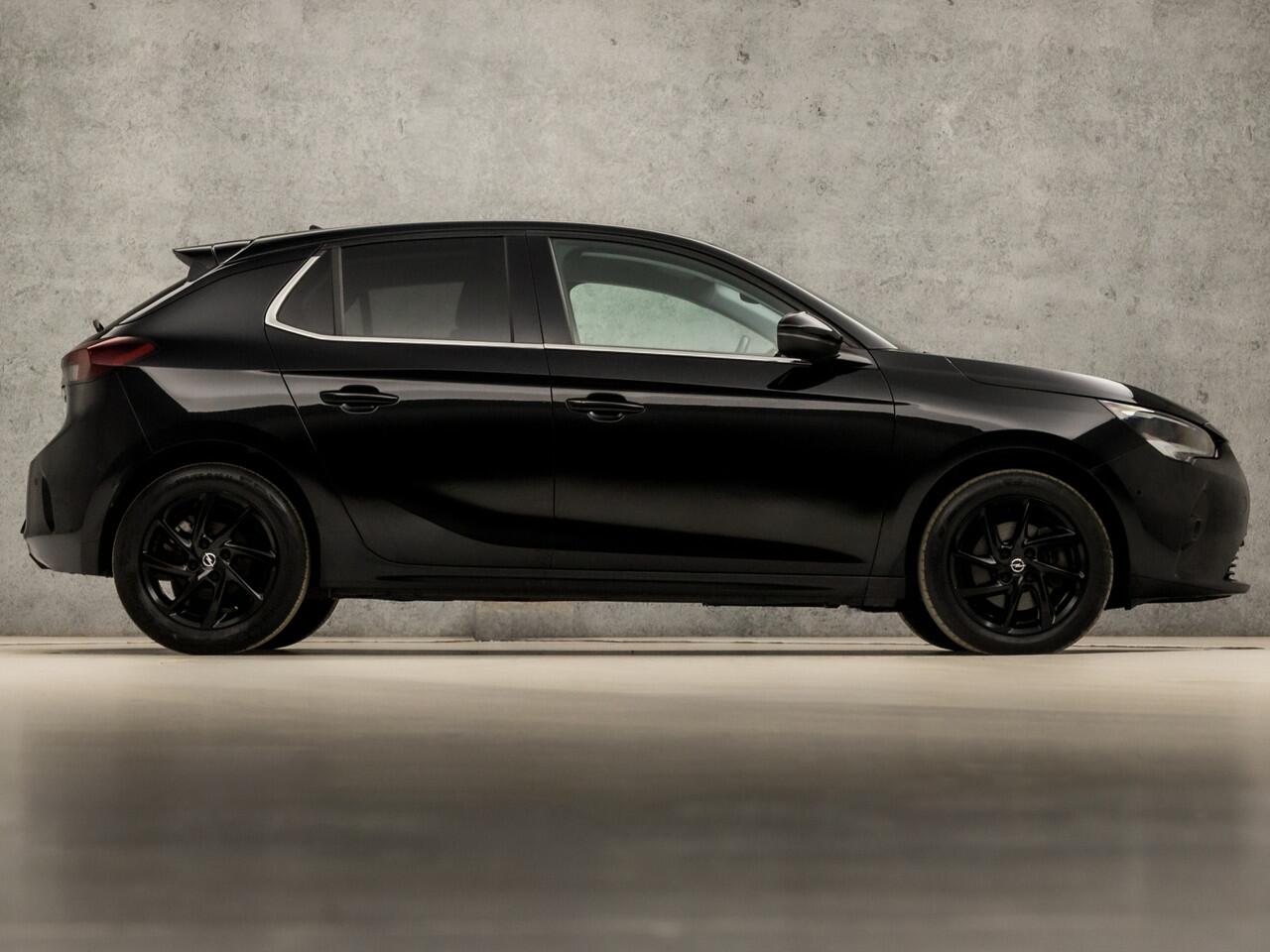 Opel CORSA 1.2 Elegance Black Edition (APPLE CARPLAY, STUUR/STOEL VERWARMING, GROOT NAVI, CAMERA, LEDER, ELEKTRISCHE STOELEN, MASSAGE STOELEN, LED KOPLAMPEN, GETINT GLAS, NIEUWSTAAT)