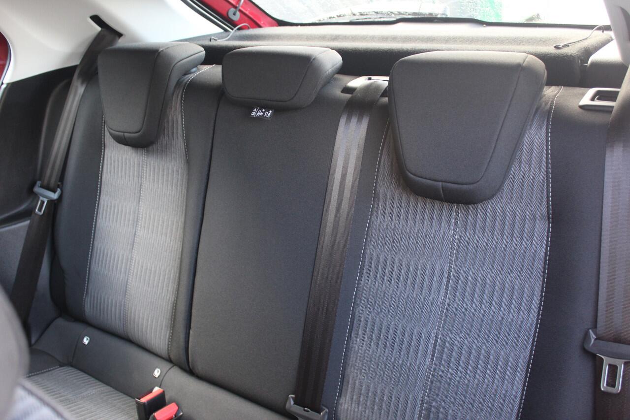 Opel CORSA 1.2 Edition | incl. 12 maanden garantie | Cruise control | Navigatie | DAB+ | Airco | Lichtmetalen velgen | Apple carplay |