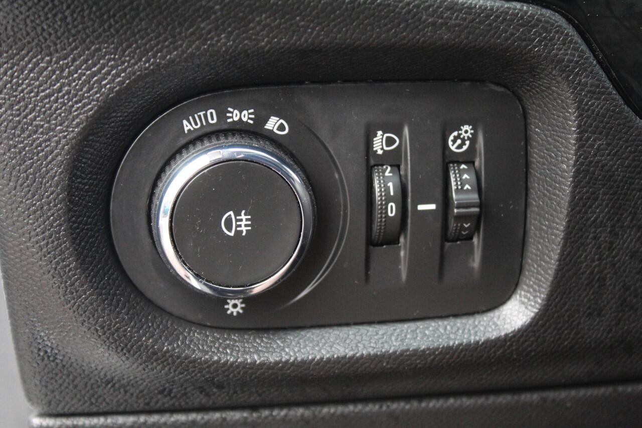 Opel CORSA 1.2 Edition