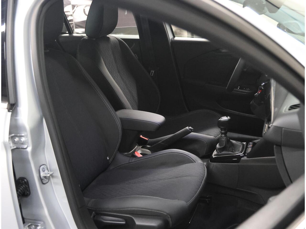 Opel CORSA 1.2 100PK Level 3 | 1ste eigenaar | AppleCarplay/AndroidAuto | Airco | Armsteun | Cruise Control | LM velgen | LED | Isofix | LAGE KM STAND! | Dealer Onderhouden! |