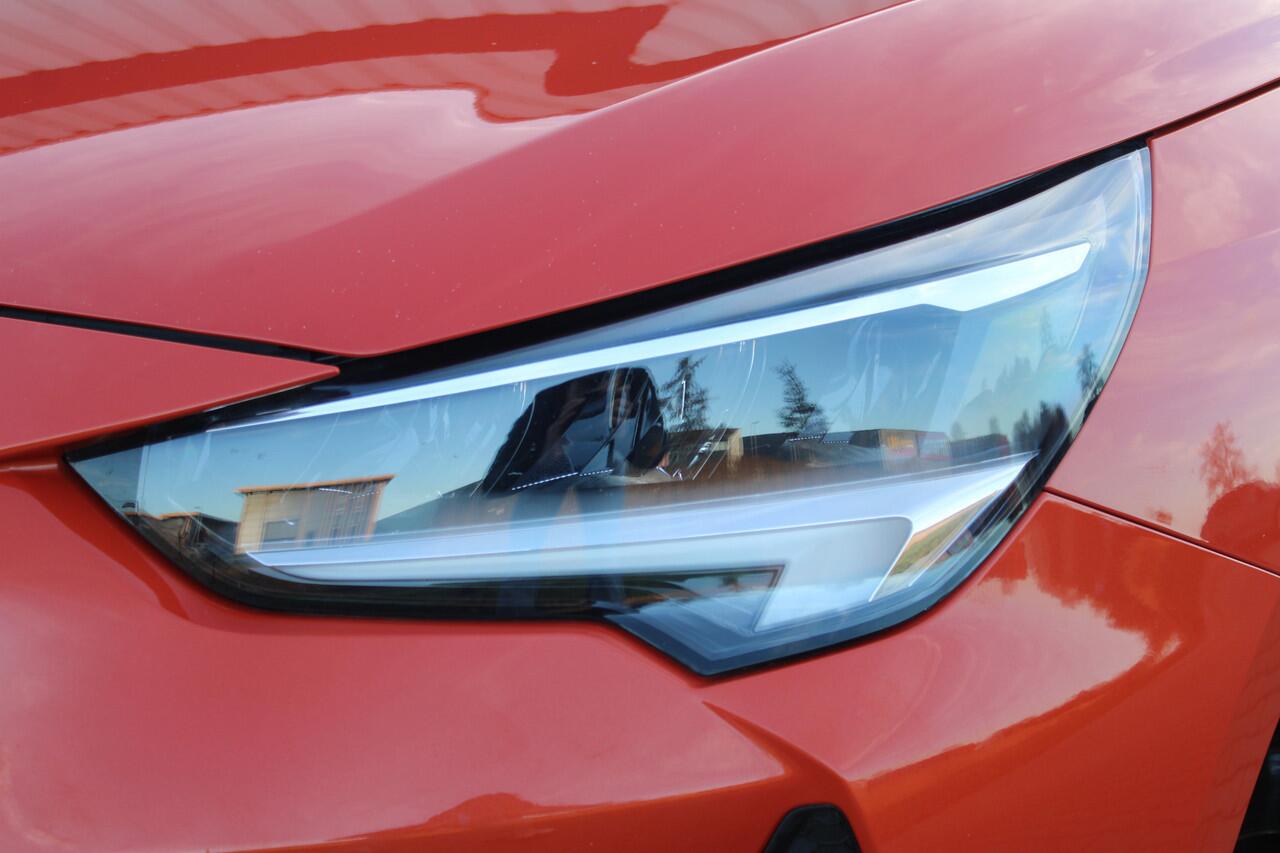 Opel CORSA 1.2 GS Line | Incl. 12 maanden garantie | Cruise control | Stoel/stuurverwarming | Parkeercamera | Apple carplay/Android auto | Parkeersensoren | 100% onderhouden |