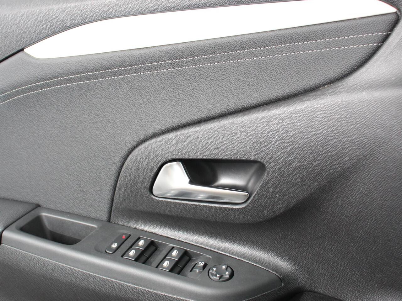 Opel CORSA 1.2 Turbo 110pk Hybrid Automaat GS | Navigatie | Cruise control | Parkeersensoren | Apple Carplay/ Android Auto | Camera | Lichtmetalen velgen | LED