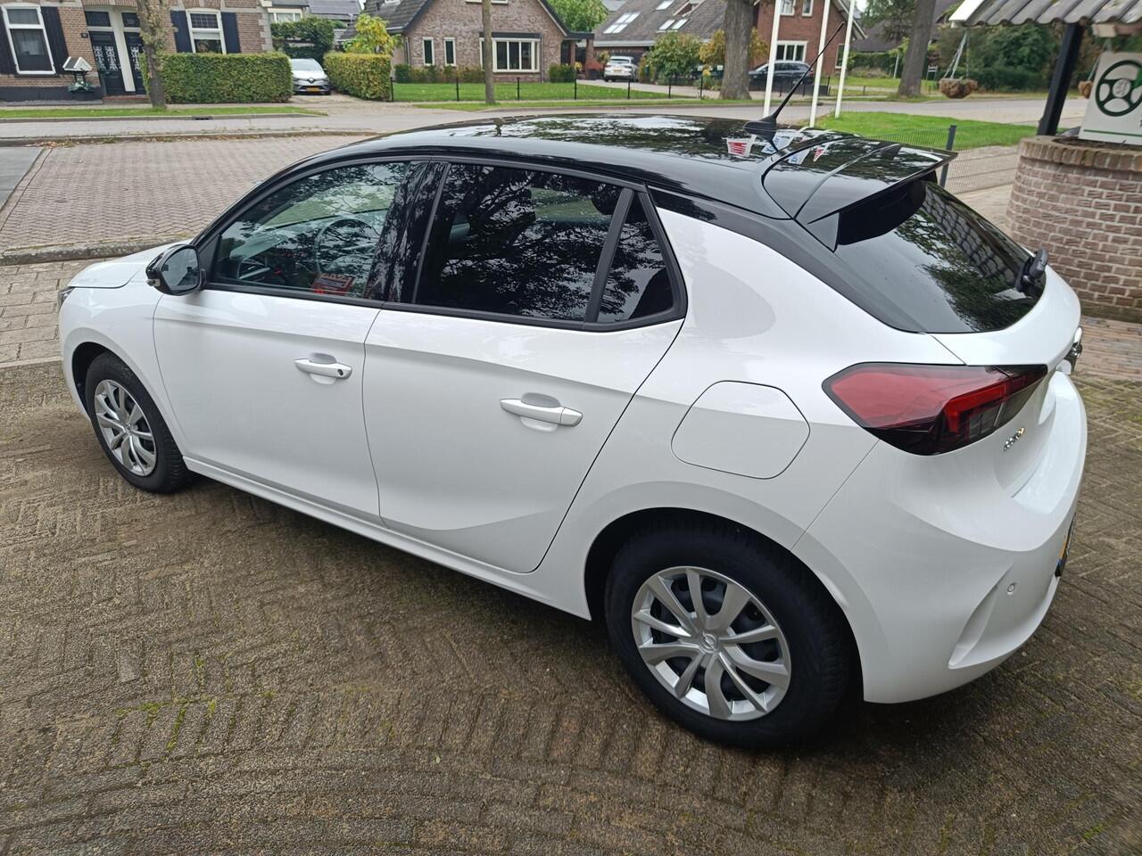 Opel CORSA 1.2 Edition Style Pakket//Navigatie//Camera//4-seizoenenbanden