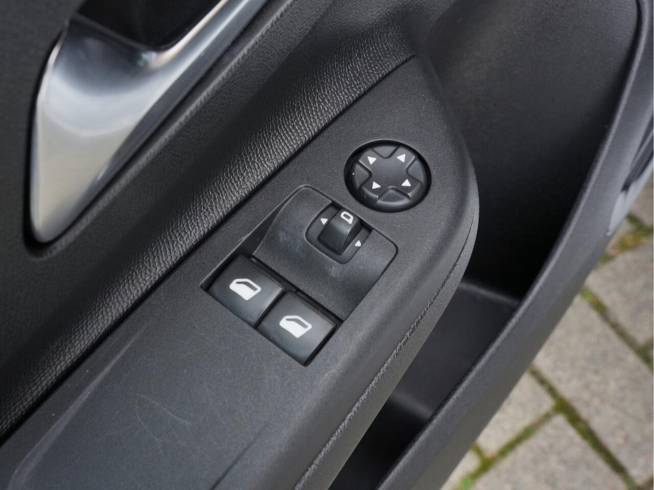 Opel CORSA 1.2 Edition | Bluetooth | DAB | Parkeersensor | Android/Apple Carplay