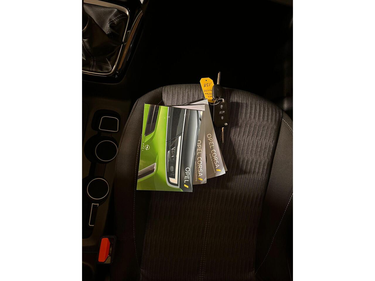 Opel CORSA 1.2 Edition Two tone/navi/360