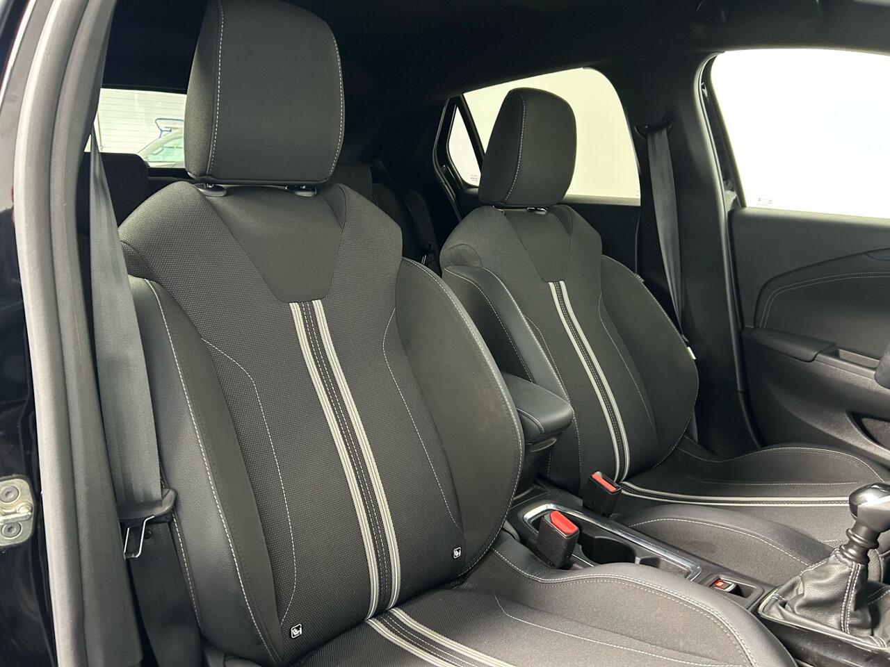 Opel CORSA 1.2 Turbo GS 100 PK. Fabrieksgarantie!