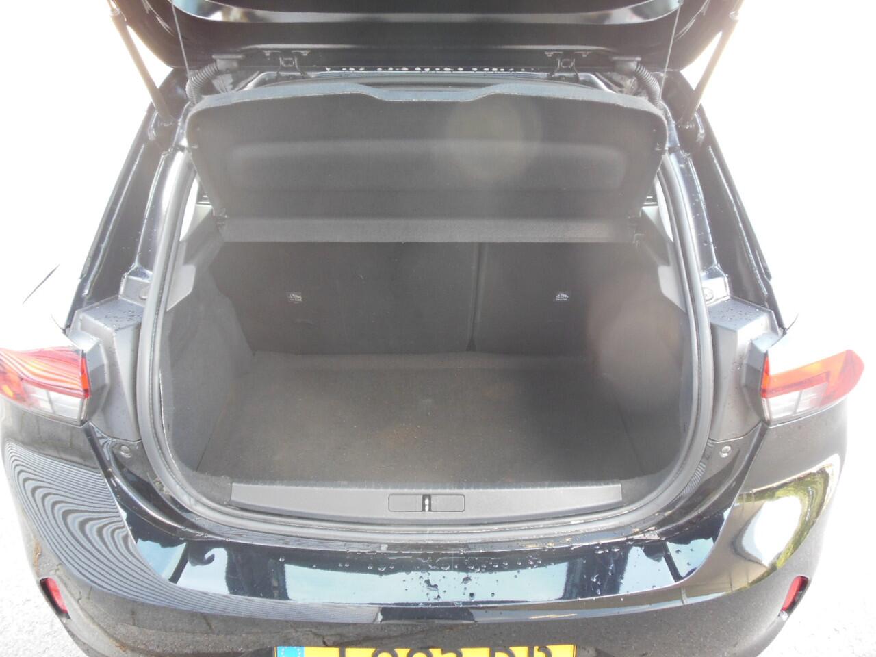 Opel CORSA 1.2 Edition Staat in Hoogeveen